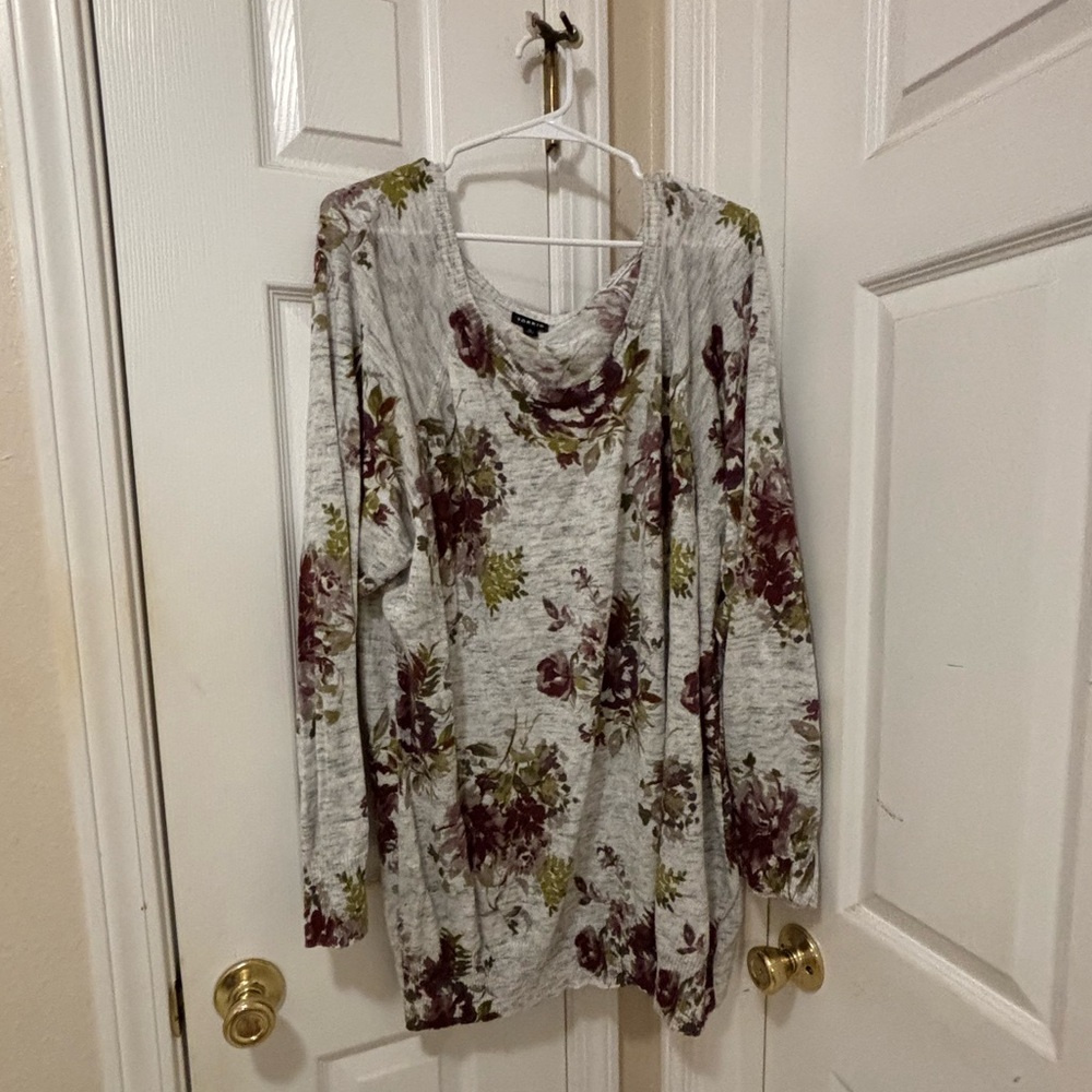 Torrid sweater light weight size 5
